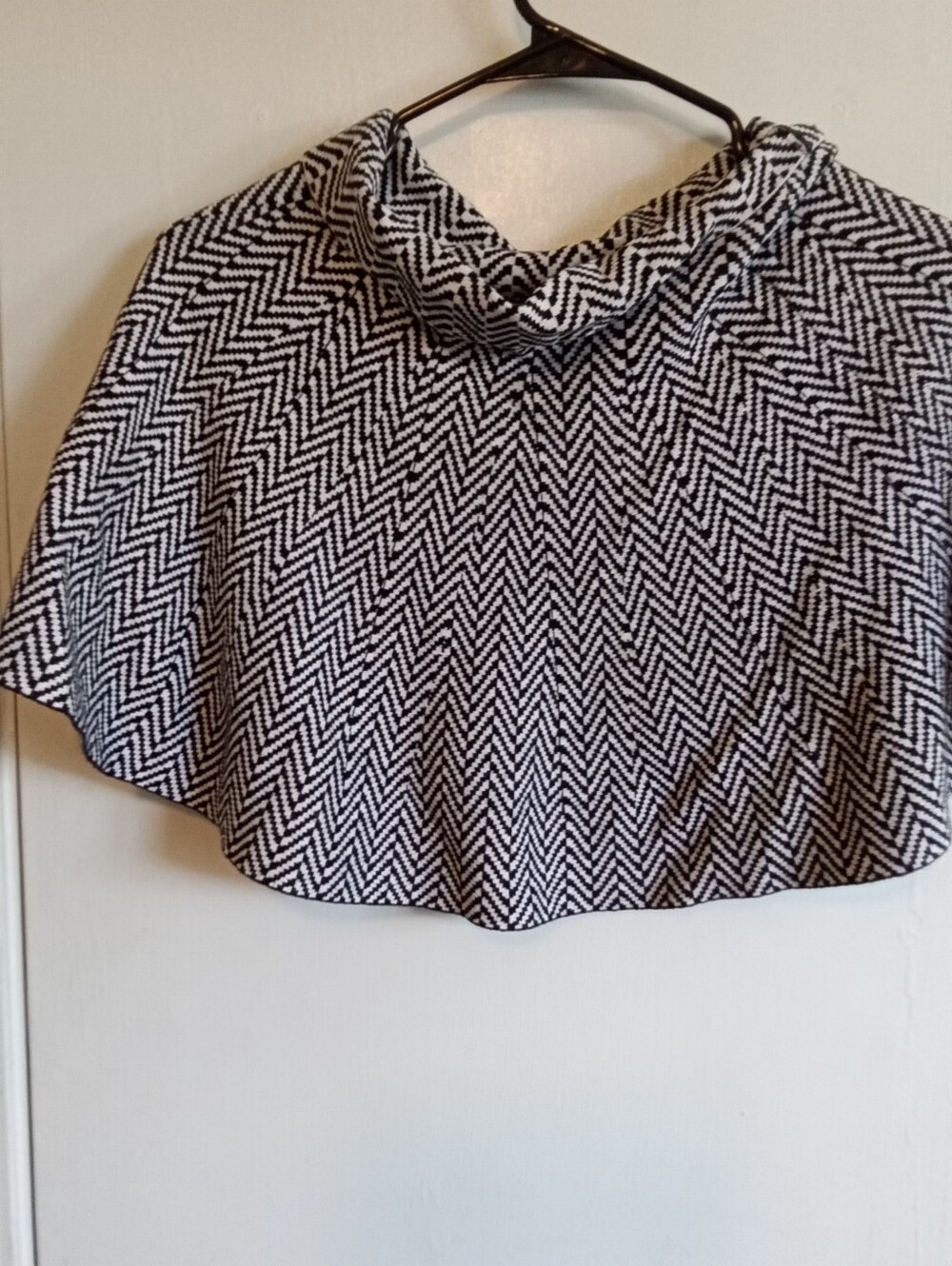 #6073 Short Cape  -  M/L